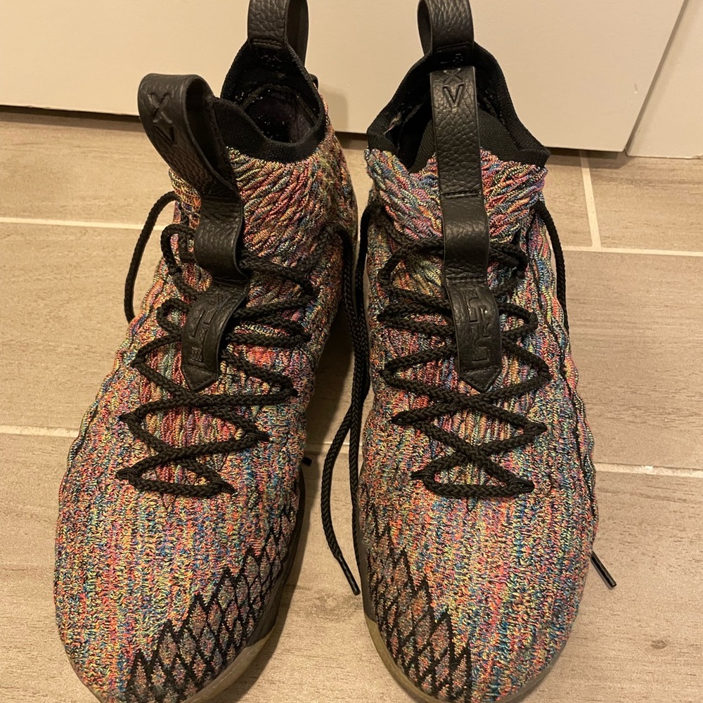 Nike Lebron 15 Multicolor Pull on size 11.5